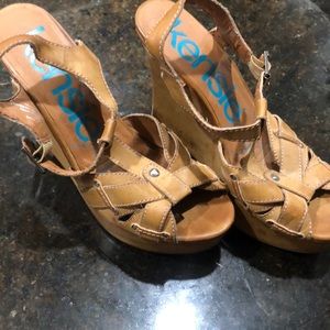 Kenzie Sandals Sz 8.5